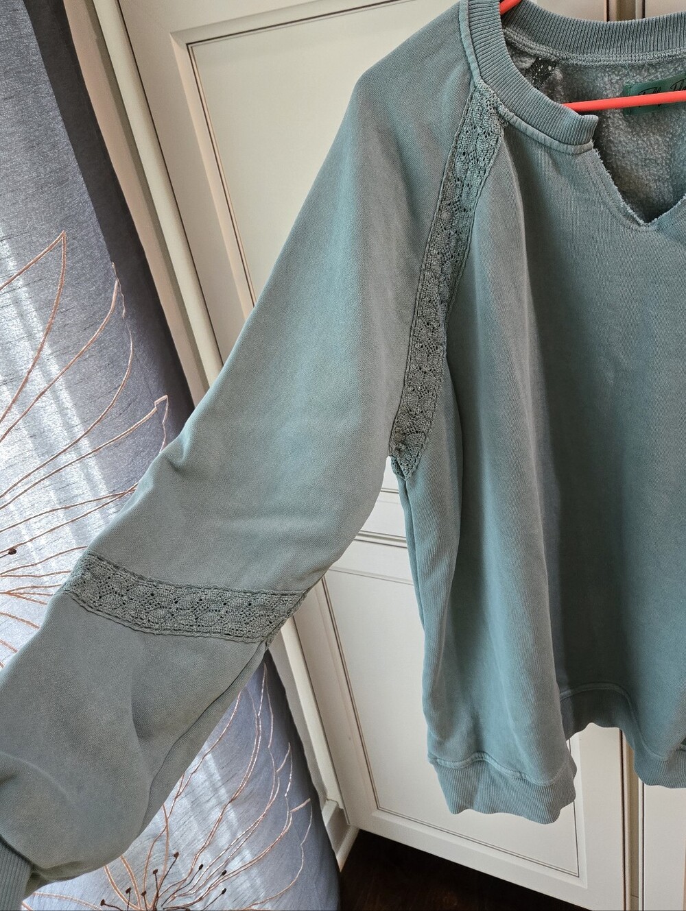 EUC Filly Flair Sweatshirt Size L Dusty Turquoise - Picture 2 of 7